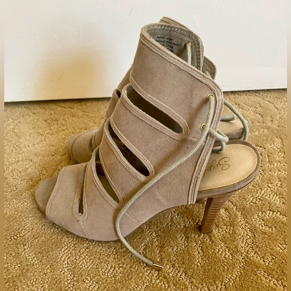 Seychelles 8.5 heels